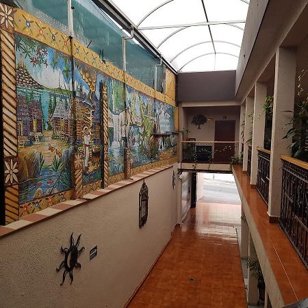 Hotel Nuevo Cupatitzio Uruapan  Zewnętrze zdjęcie