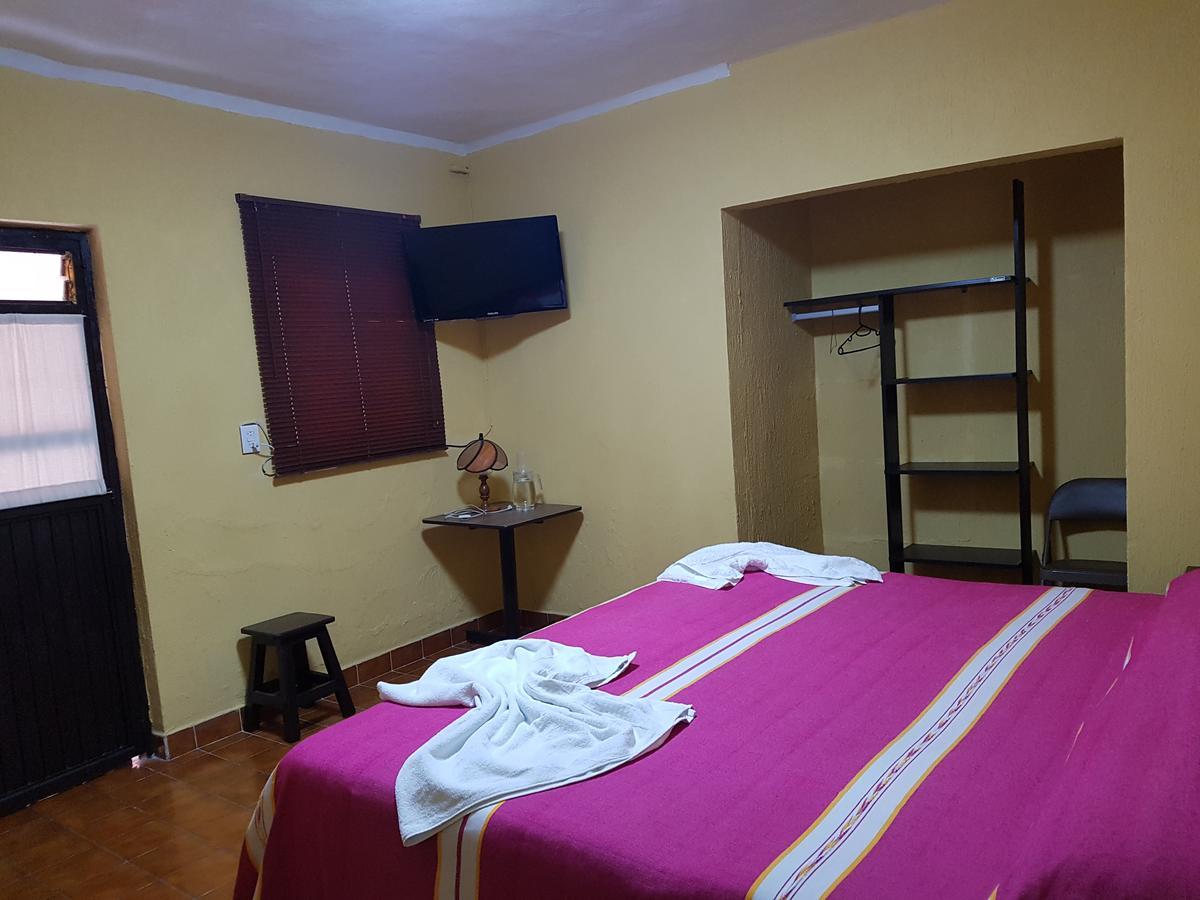 Hotel Nuevo Cupatitzio Uruapan  Zewnętrze zdjęcie